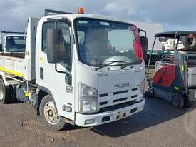 Isuzu NLR - picture0' - Click to enlarge