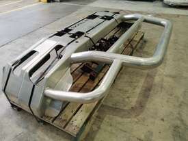 UD Truck Bullbar - picture1' - Click to enlarge