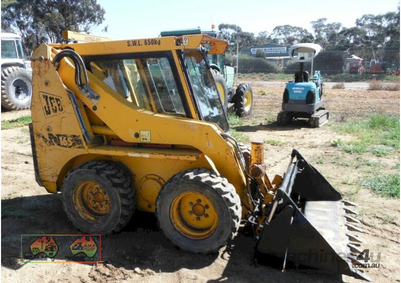 (8028) JCB 165 skid steer Loader (Maryborough, VIC)