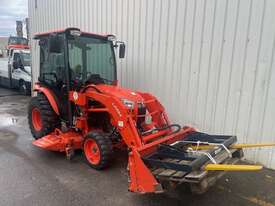 Kubota B3150 Cab Tractor loader and mid mower - picture1' - Click to enlarge