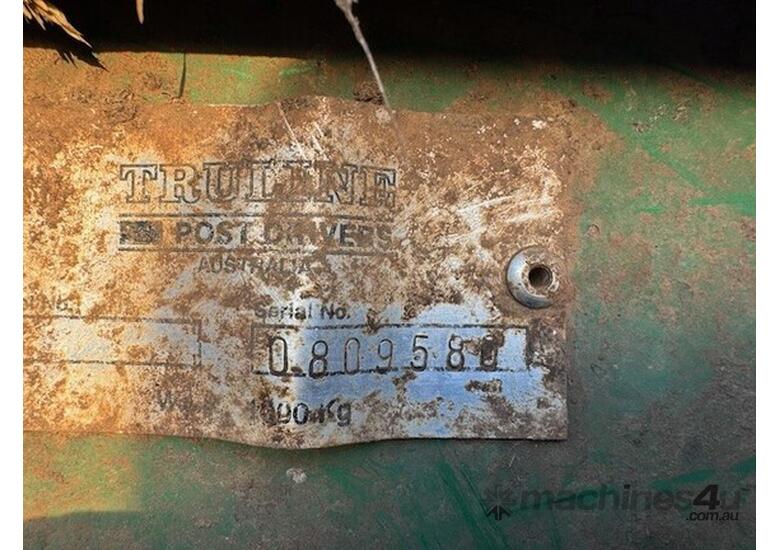 caption John Deere Truline Bale Feeder Feeder Wagons