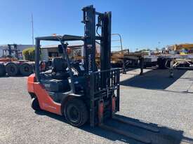 2020 Toyota 32-8FG25 Forklift - picture0' - Click to enlarge