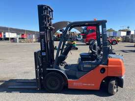 2020 Toyota 32-8FG25 Forklift - picture2' - Click to enlarge