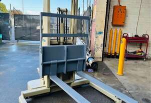 Crown Push Behind Walkie Stacker