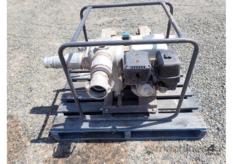 caption Water pump 4 inch Honda petrol
