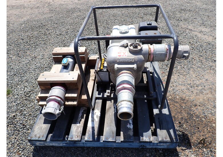 caption Water pump 4 inch Honda petrol