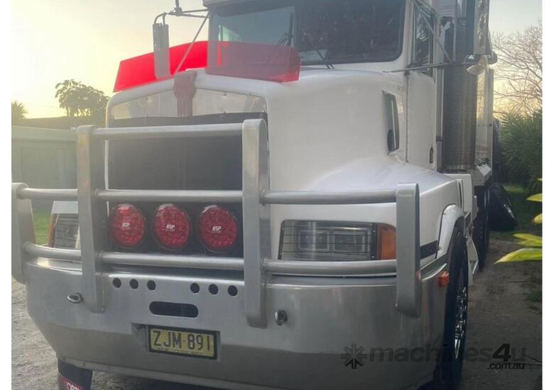 caption 1988 Kenworth T600 Tipper 500 HP - Well Maintained and Ready for Work!