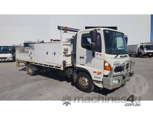 caption Hino FC 1022