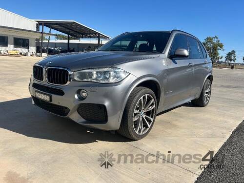 caption BMW X5 Sdrive