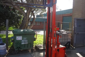 BT BLTST10008L Electric Pallet Stacker / Ride on or Walk Behind