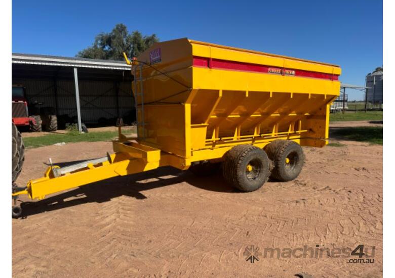 caption Steele Steel 10T Maxi Feeder