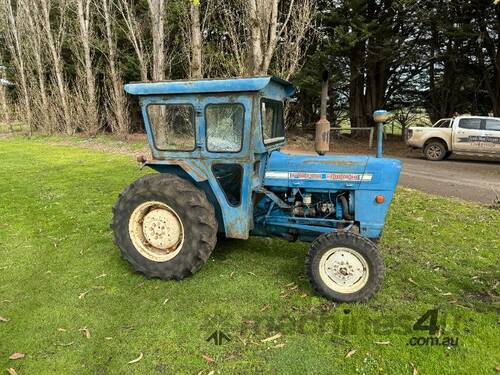 caption Ford 3000