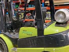 2004 Clark C30L Forklift - picture0' - Click to enlarge