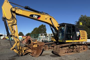 Caterpillar 2017 CAT 330FL Excavator