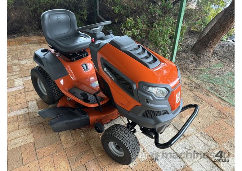 caption 2022 Husqvarna TS 142T Lawn Garden Tractors