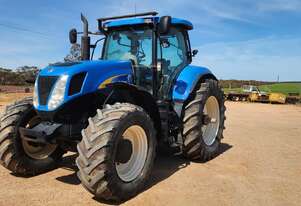 2008 New Holland T7060 Tractor