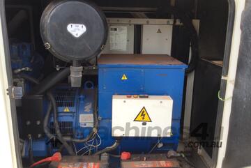 CIRCA 2008 FG Wilson P220HE2 Generator