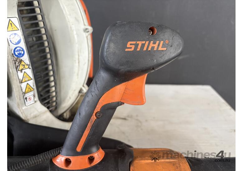 caption STIHL BR700 Backpack Blower