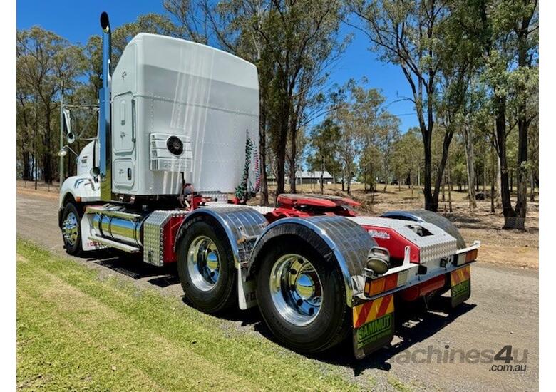 2014 Kenworth T403 36-inch bunk, Cummins ISX, 18sp