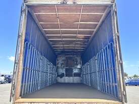 2007 Hino FG 2 4x2 Curtainsider - picture1' - Click to enlarge