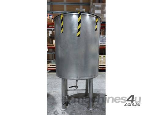 Stainless Steel Tank.