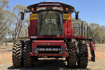 2016 CASE 8240 HEADER & 3152 CASE 45' FRONT