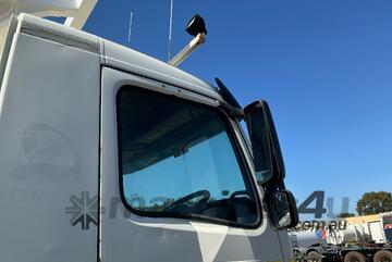 Volvo 2011   FM MK2 Cab Chassis