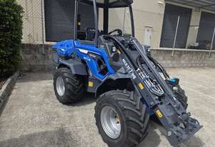 11.5Y heavy lifting mini loader