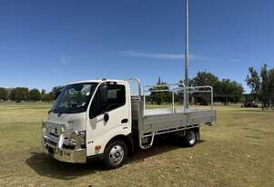 2025 Hino 616 AT 3430 WIDE TRADEACE Tray