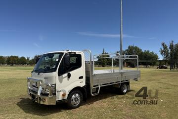 2025 Hino 616 AT 3430 WIDE TRADEACE Tray