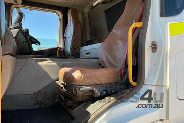 2021 Scania P410 XT Service Body Day Cab