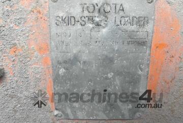 Toyota 3SDK8 Loader (Skid Steer)