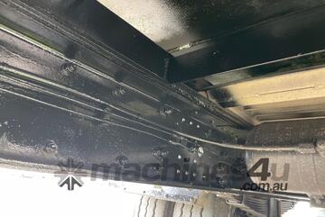 2020 Isuzu FSR 140-260 Table Top