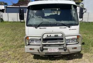 Mitsubishi Fuso FK600 flat bed truck