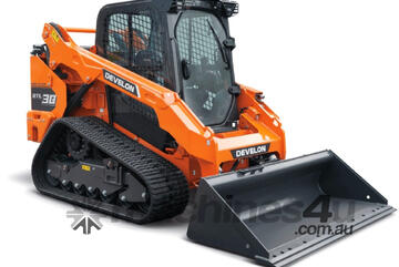 Develon DTL30 Skid Steer Loader