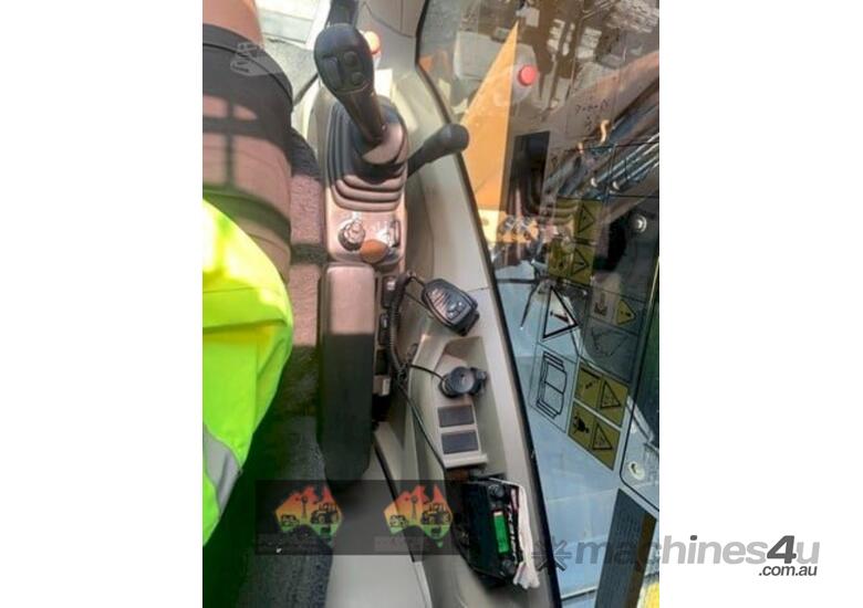 (9083) Case CX75 Tracked excavator ( no buyers premium on this lot)
