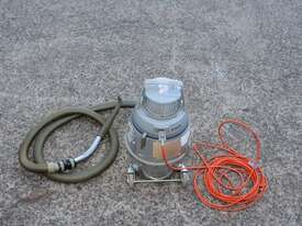Vacuum Cleaner (Industrial) - picture0' - Click to enlarge