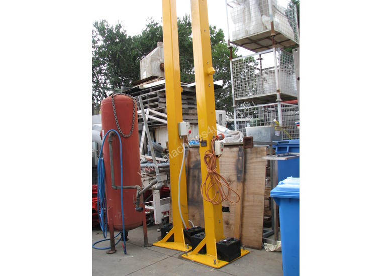 caption Vacuum Lifting System Bag Sack Lifter with Gantry