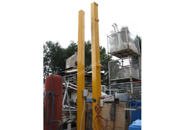caption Vacuum Lifting System Bag Sack Lifter with Gantry