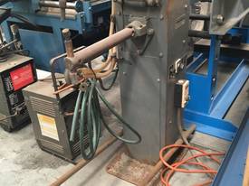 Used Norman 7.5 kva Spot Welder - picture0' - Click to enlarge