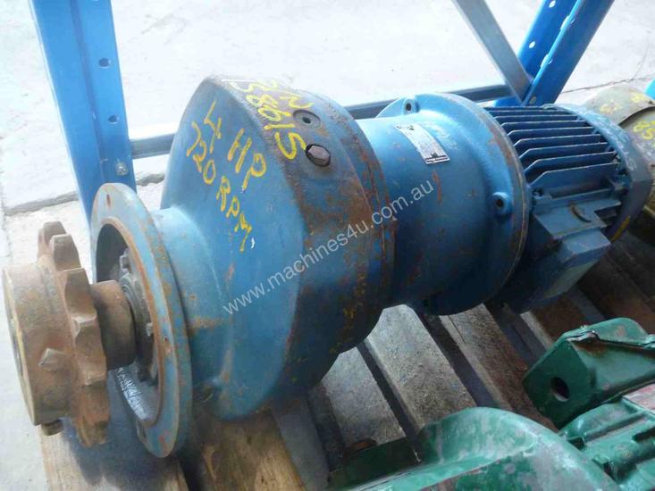 caption Flender Reduction Box Motor / 720RPM