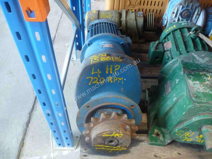 caption Flender Reduction Box Motor / 720RPM