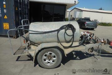 FURPHY MF2 1000 LITRE GALVANISED WATER CART TANK