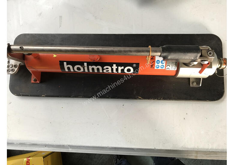 Used Holmatro Manual Hydraulic Hand Pump Holmatro 10000 PSI 3 Stage