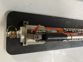 Manual Hydraulic Hand Pump Holmatro 10000 PSI 3 Stage  - picture2' - Click to enlarge