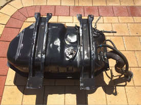Brand New - Landcruiser 90ltr Tank Rear Auxiliary Tank Diesel - picture0' - Click to enlarge