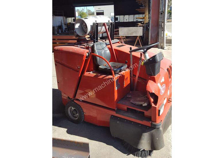 Used rcm BOXER SK Street Sweeper in , Listed on Machines4u