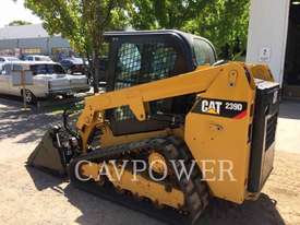 CATERPILLAR 239D Multi Terrain Loaders - picture2' - Click to enlarge