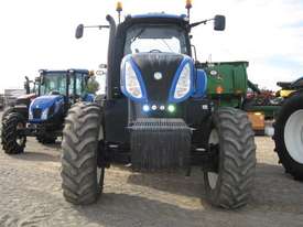New Holland T8.390 FWA/4WD Tractor - picture1' - Click to enlarge