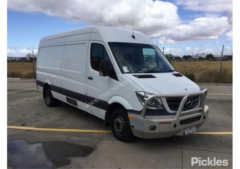 caption 2013 Mercedes Benz Sprinter 516 CDI